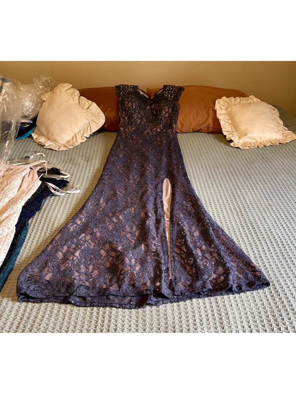Navy Blue Sparkle Lace Maxi Gown – High Slit & Keyhole Back Size 7 (Hemmed)